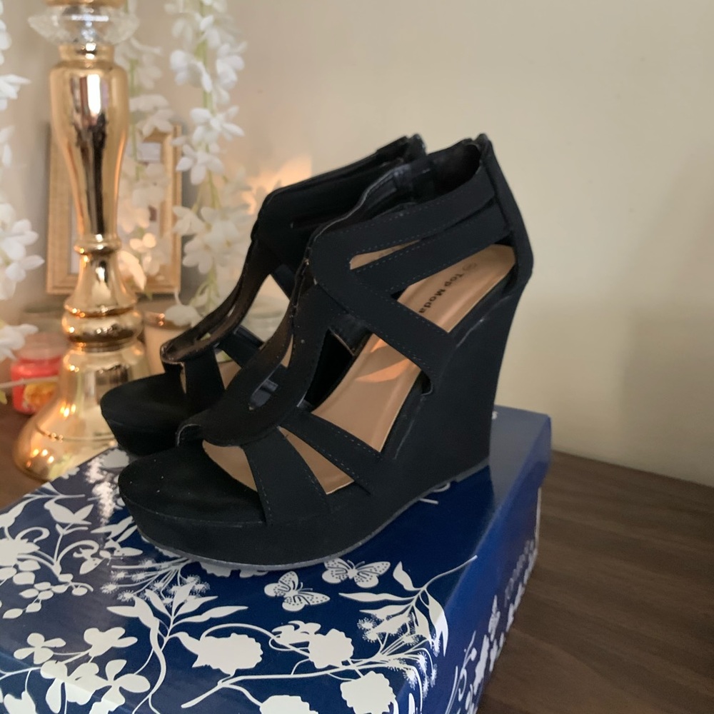 Black Wedge heels